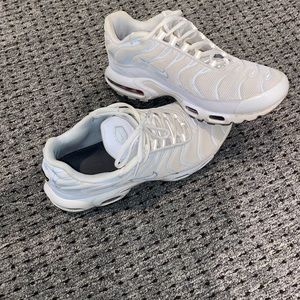 AirMax Tn Shoes || All White || Size : 10US